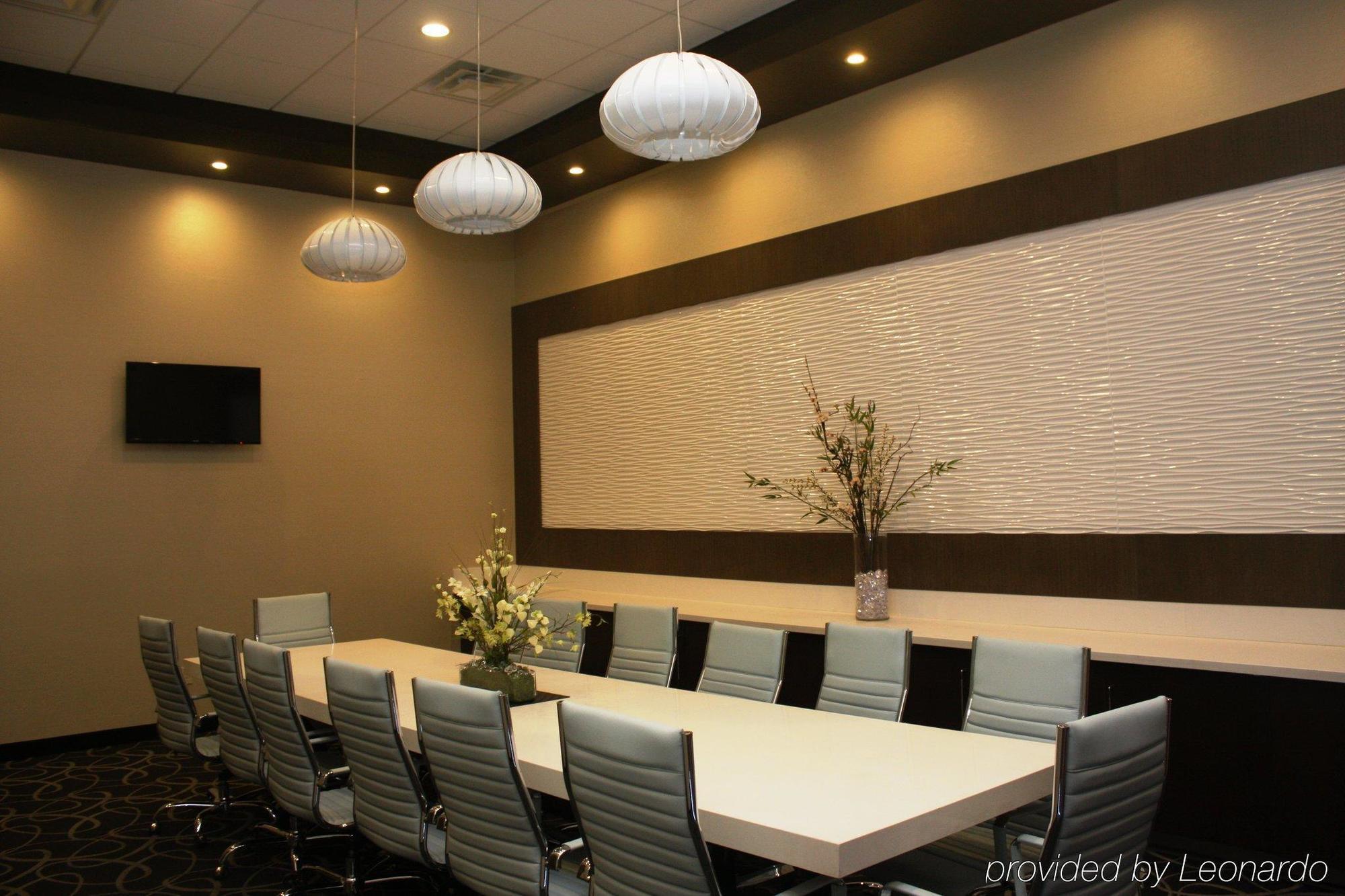 Holiday Inn Express North Hollywood - Burbank Area By Ihg Los Angeles Exterior photo