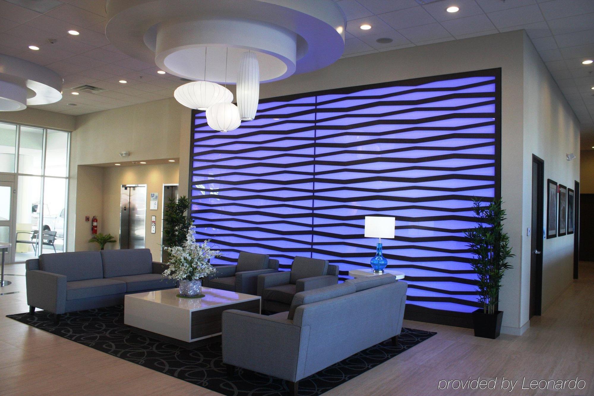 Holiday Inn Express North Hollywood - Burbank Area By Ihg Los Angeles Exterior photo